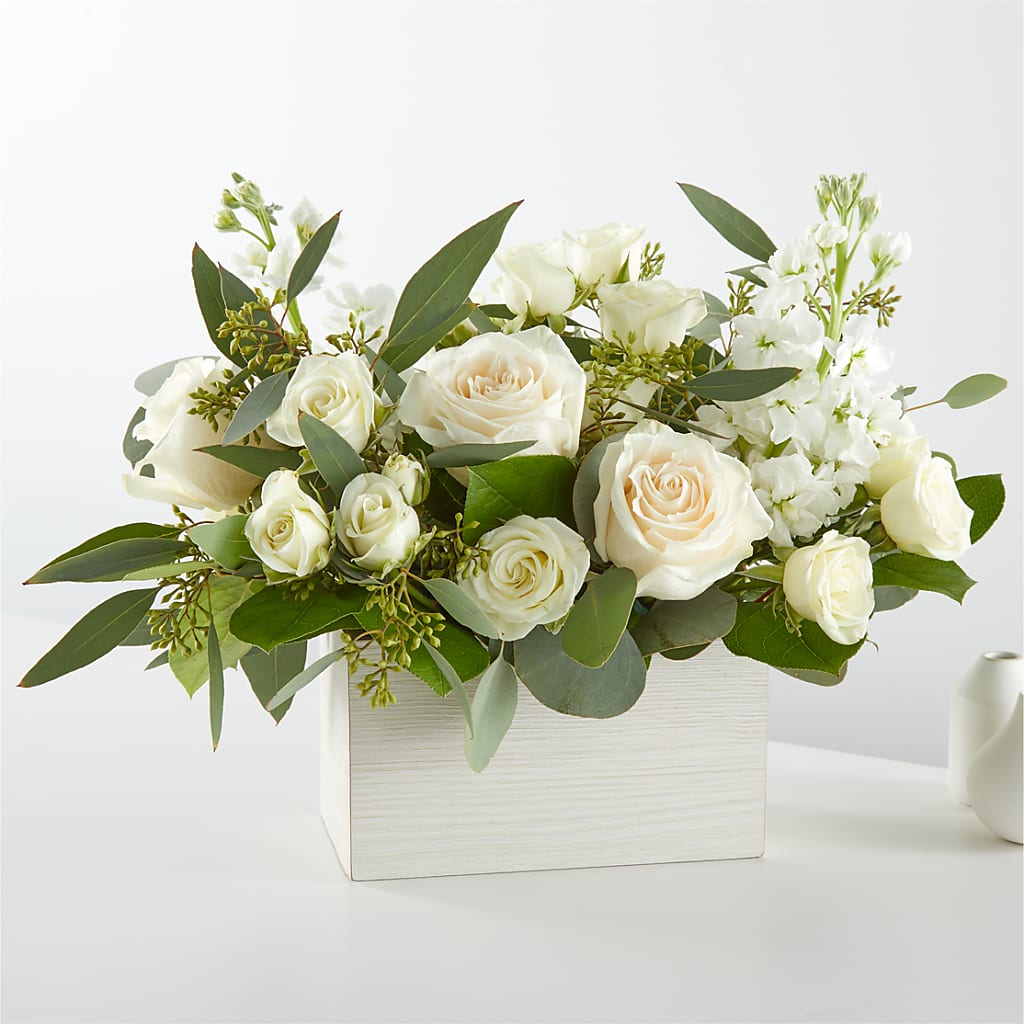 Fresh Linen Box Bouquet – Waynesboro Emporium, Waynesboro GA