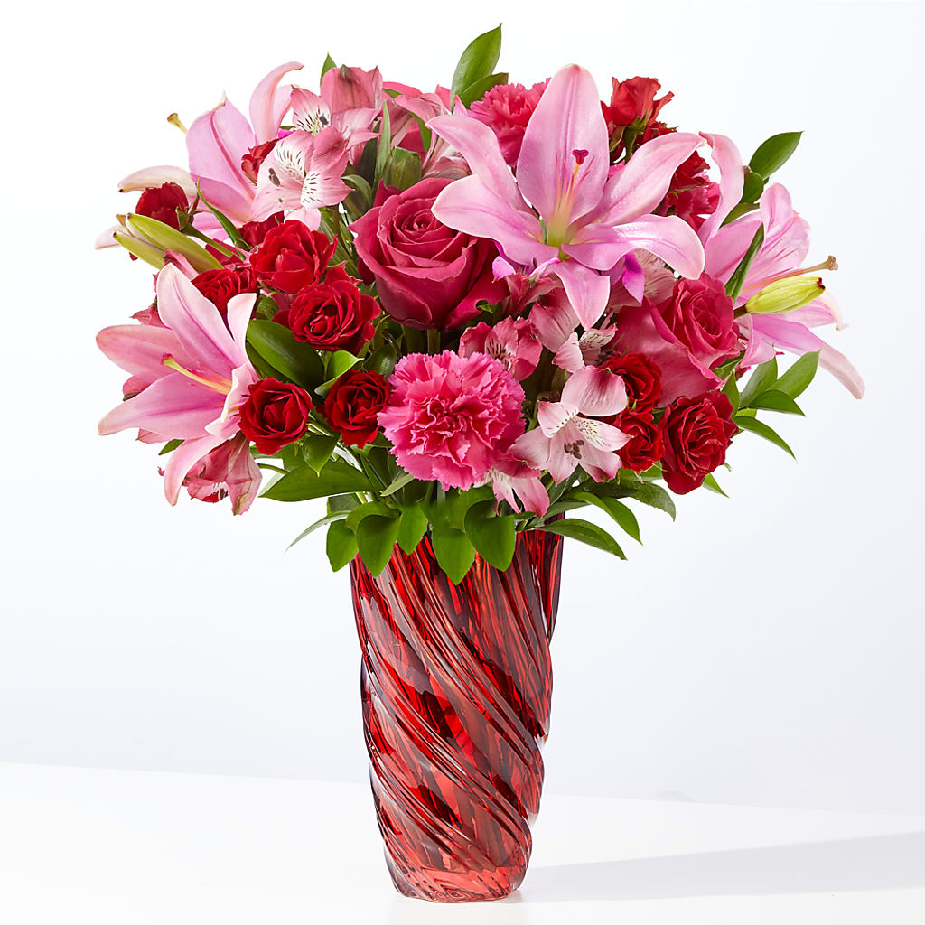 In Love Bouquet with Luxe Swirl Vase – Waynesboro Emporium, Waynesboro GA