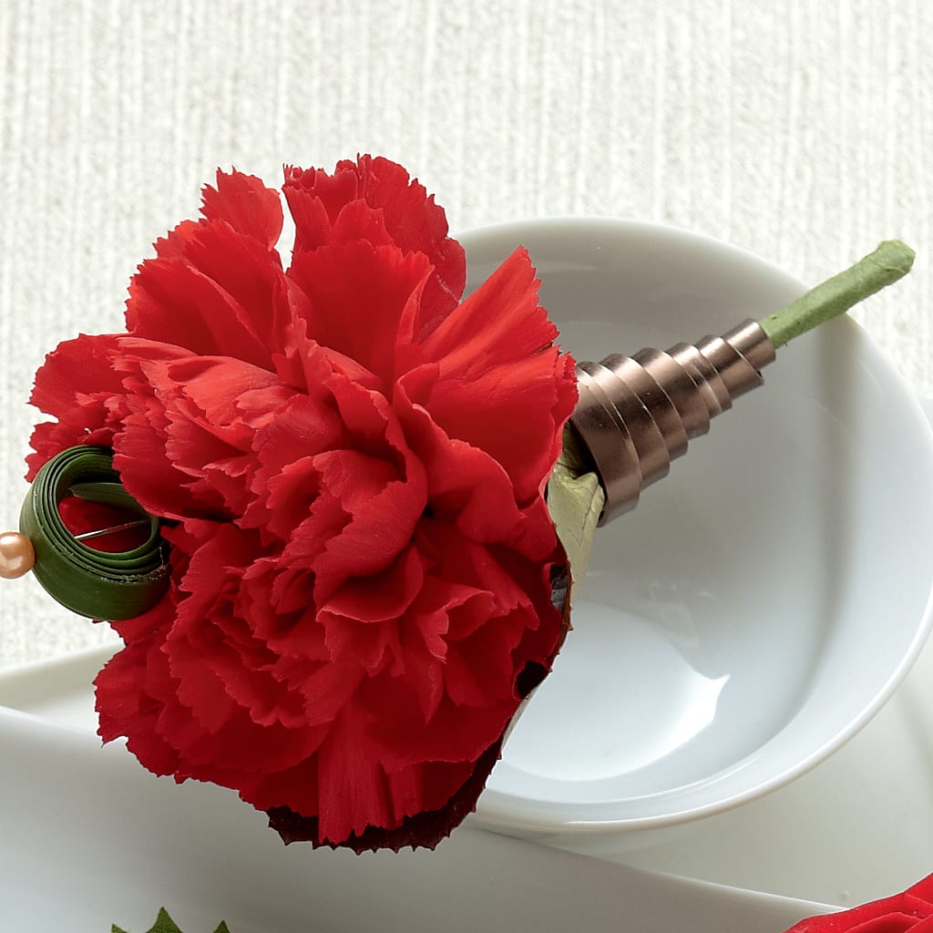 Red Carnation Boutonniere – Waynesboro Emporium, Waynesboro GA