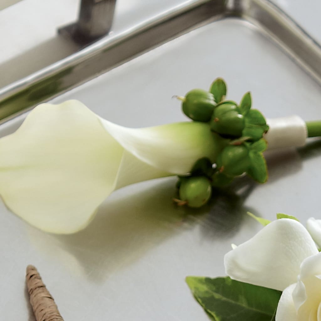 White Calla Boutonniere – Waynesboro Emporium, Waynesboro GA