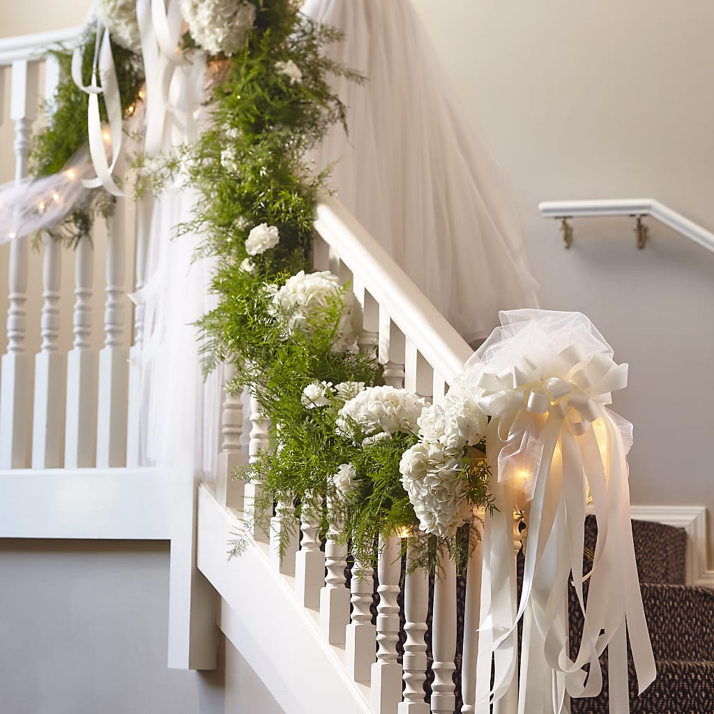 Champagne Dreams Garland – Waynesboro Emporium, Waynesboro GA