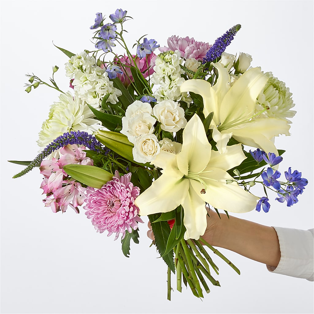 Winter Celebration Bouquet –  Waynesboro Emporium, Waynesboro GA