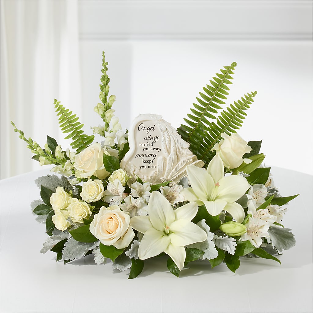 Holding You Close Arrangement –  Waynesboro Emporium, Waynesboro GA