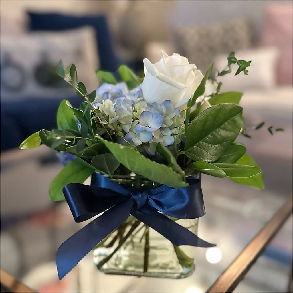 Sky Blue Delight Bouquet –  Waynesboro Emporium, Waynesboro GA