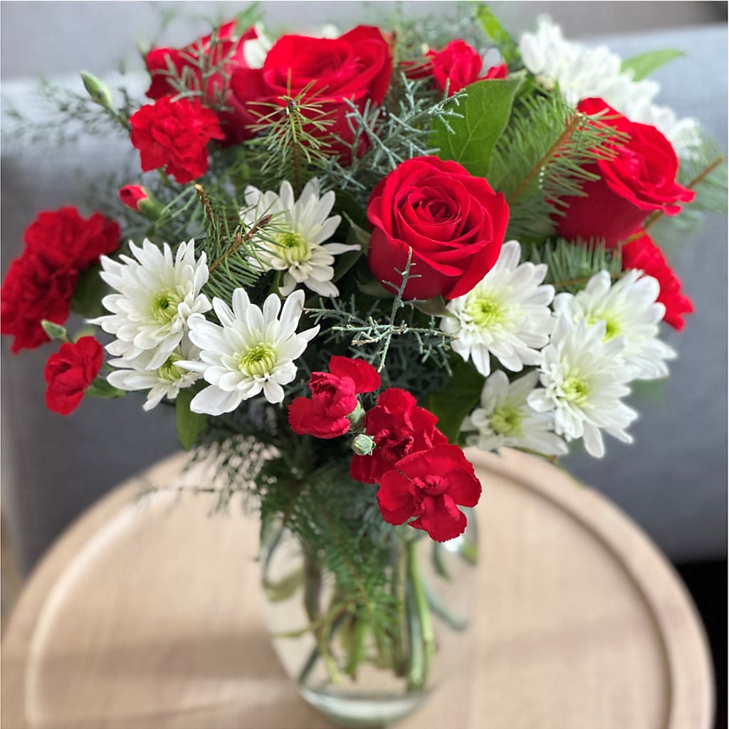 Seasonal Magic Bouquet –  Waynesboro Emporium, Waynesboro GA