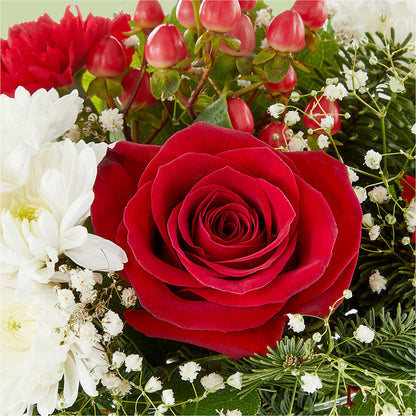 Chance of Flurries Bouquet –  Waynesboro Emporium, Waynesboro GA
