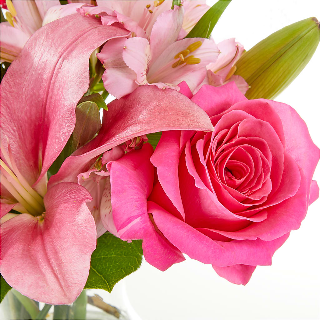 Lots of Love Bouquet –  Waynesboro Emporium, Waynesboro GA