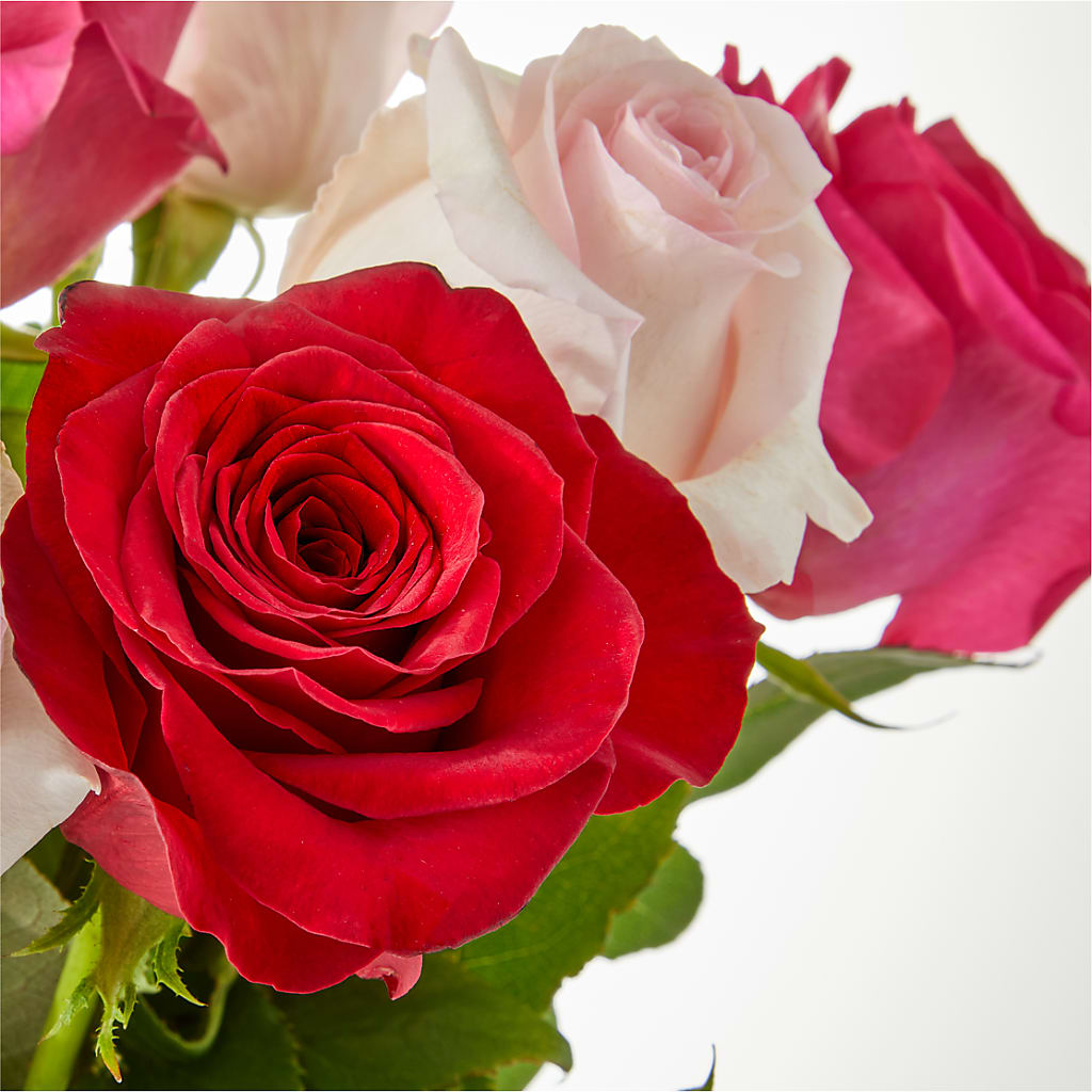 Charming Rose Bouquet –  Waynesboro Emporium, Waynesboro GA