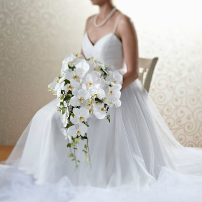 Classic White Bouquet –  Waynesboro Emporium, Waynesboro GA